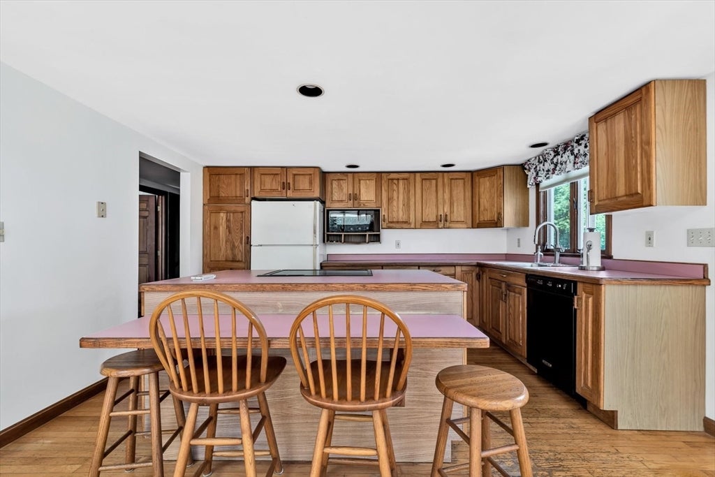 18 Clearview Avenue, Falmouth, MA, 18 Clearview Avenue, Falmouth, MA Photo #6
