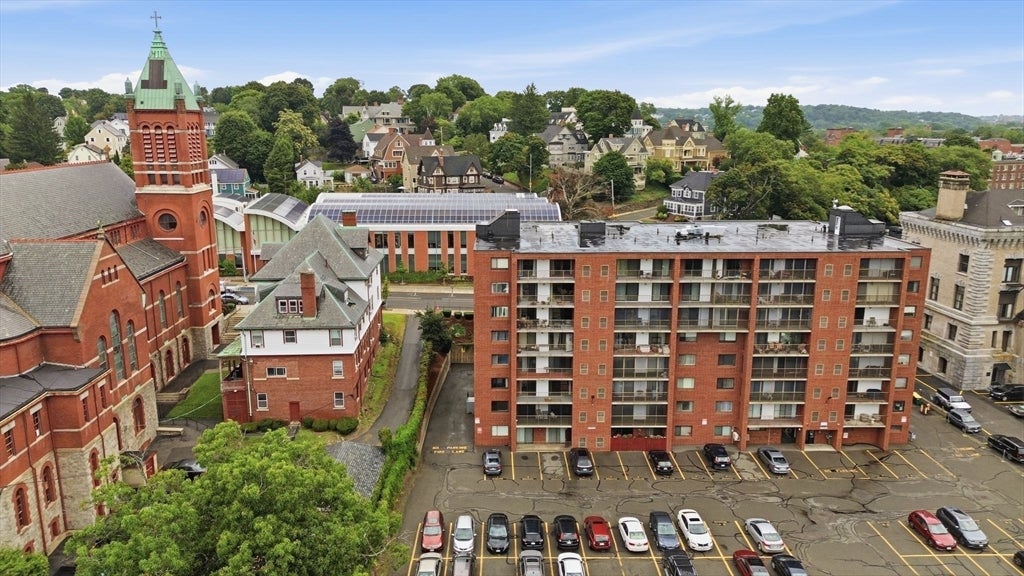 100 High St 308