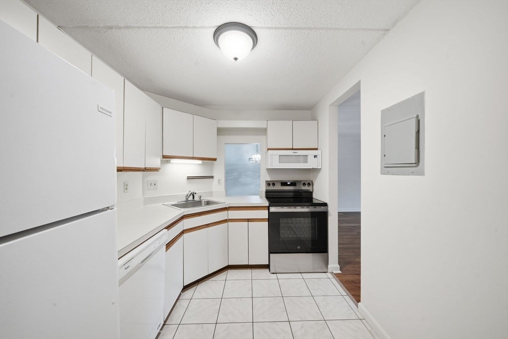 100 High St #308, Medford, MA, 100 High St #308, Medford, MA Photo #17