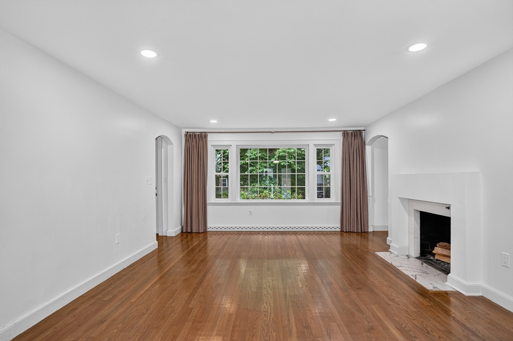 17 Pilgrim Way