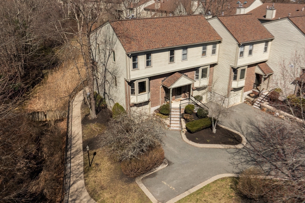 Canton, Massachusetts 02021, United States, 2 Bedrooms Bedrooms, ,3 BathroomsBathrooms,Residential,Active,96178