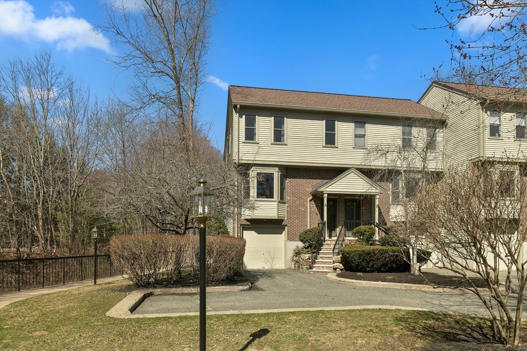 Canton, Massachusetts 02021, United States, 2 Bedrooms Bedrooms, ,3 BathroomsBathrooms,Residential,Active,96178