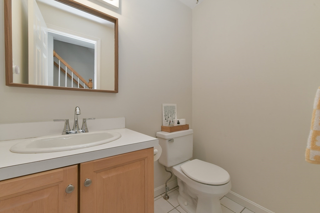 Canton, Massachusetts 02021, United States, 2 Bedrooms Bedrooms, ,3 BathroomsBathrooms,Residential,Active,96178