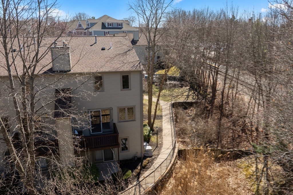 Canton, Massachusetts 02021, United States, 2 Bedrooms Bedrooms, ,3 BathroomsBathrooms,Residential,Active,96178