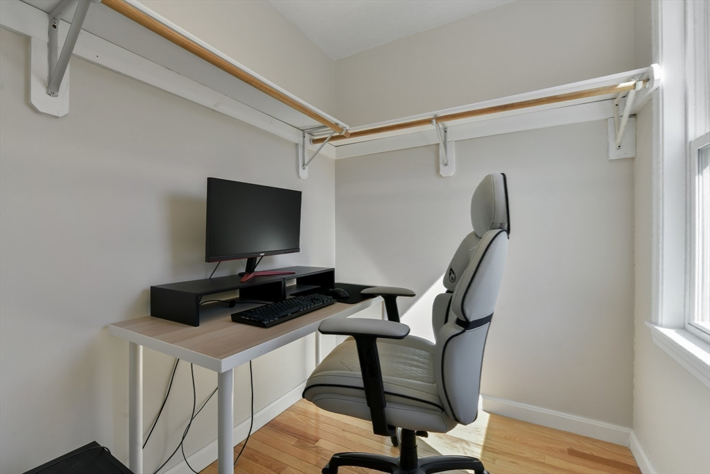 Canton, Massachusetts 02021, United States, 2 Bedrooms Bedrooms, ,3 BathroomsBathrooms,Residential,Active,96178