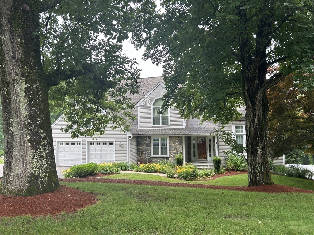 2 Abigail Dr
