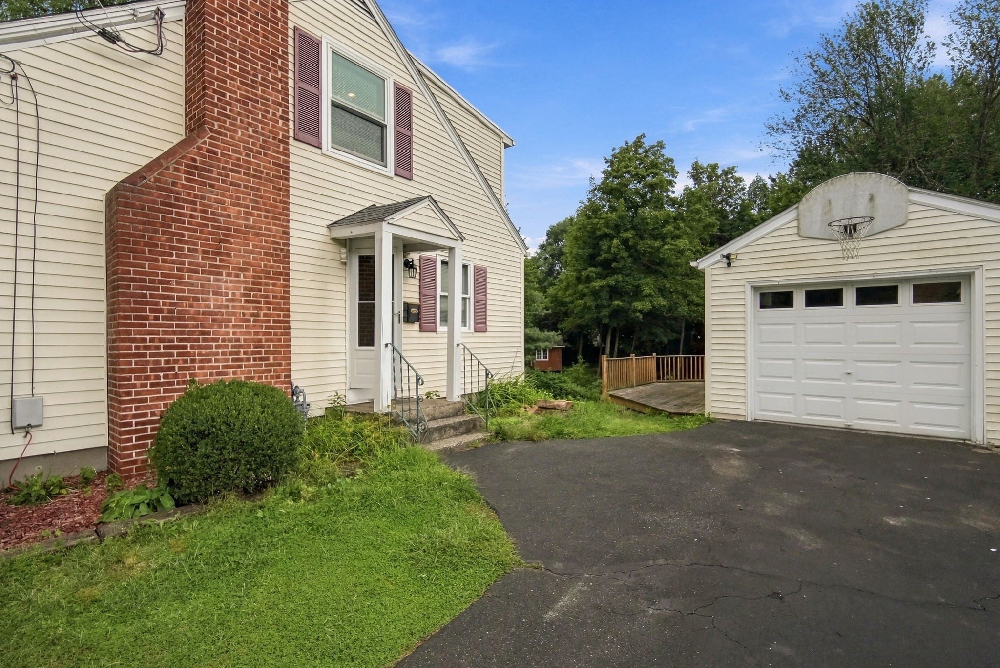 31 Brook St, East Longmeadow, MA, 31 Brook St, East Longmeadow, MA Photo #3