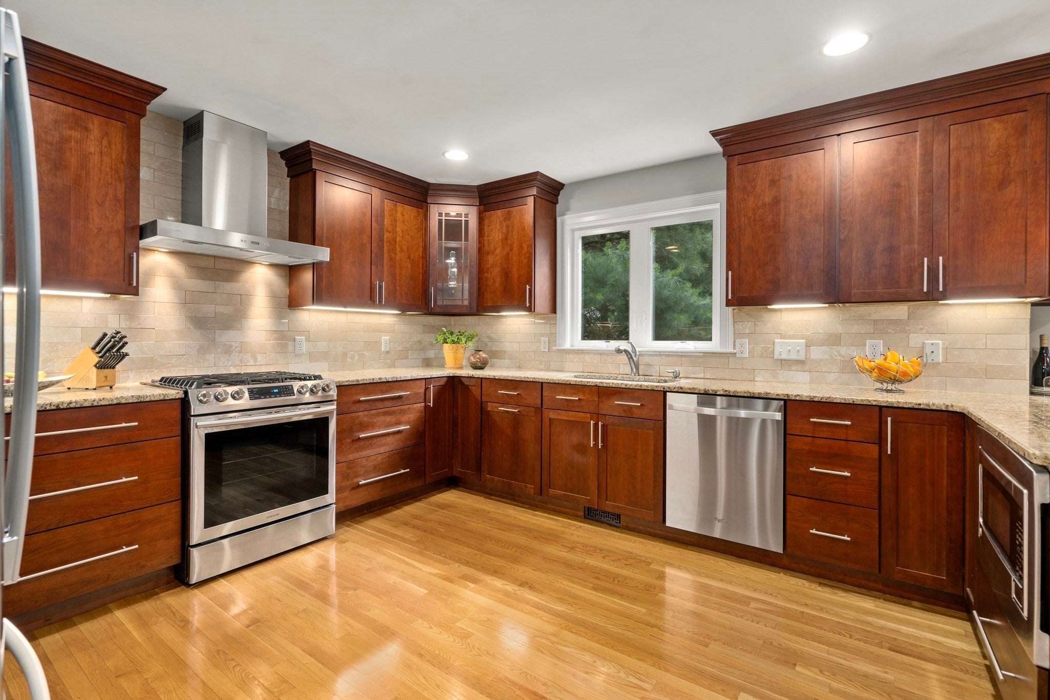 578 Randolph Ave, Milton, MA Photo #8