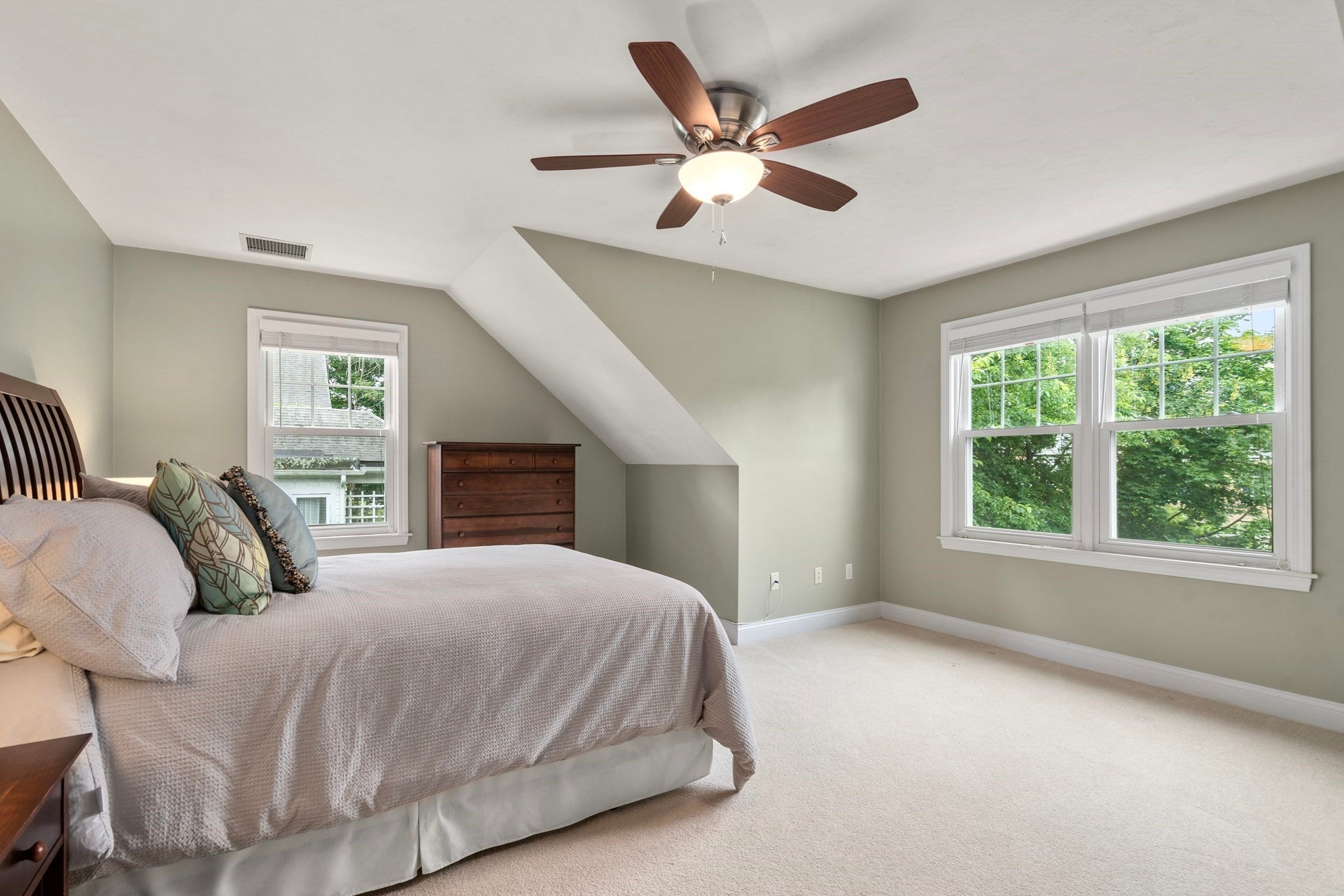 578 Randolph Ave, Milton, MA Photo #19