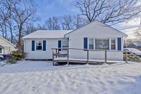 Photo of 129 Cooper St, Springfield, MA 01108 (MLS # 73460828)