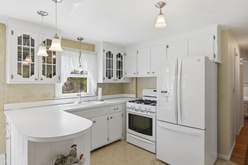 7 Joseph Ave, Westfield, MA, 7 Joseph Ave, Westfield, MA Photo #10