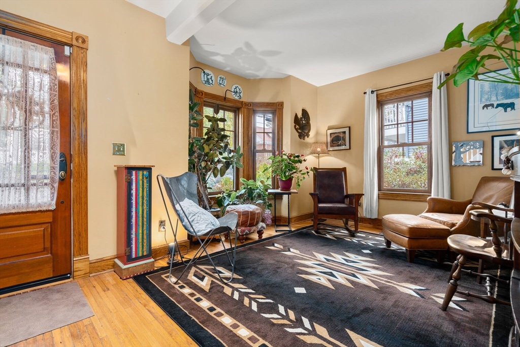 43 Thompson St