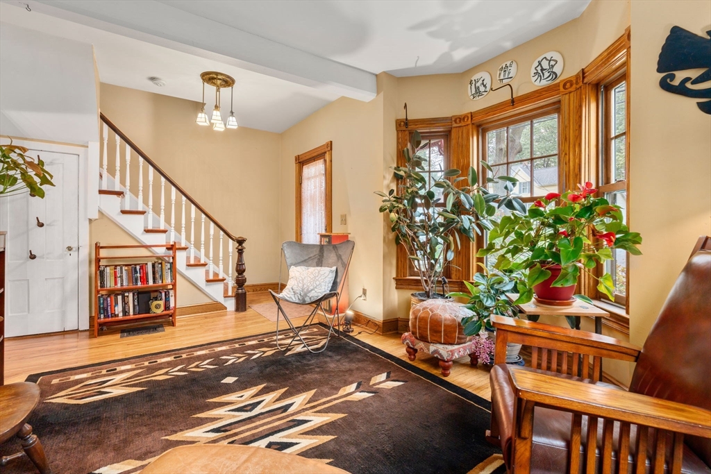 43 Thompson St