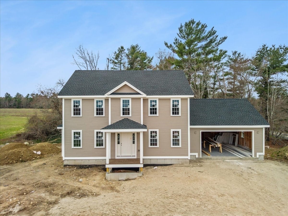 49 Thompson St, Middleboro MA 02346