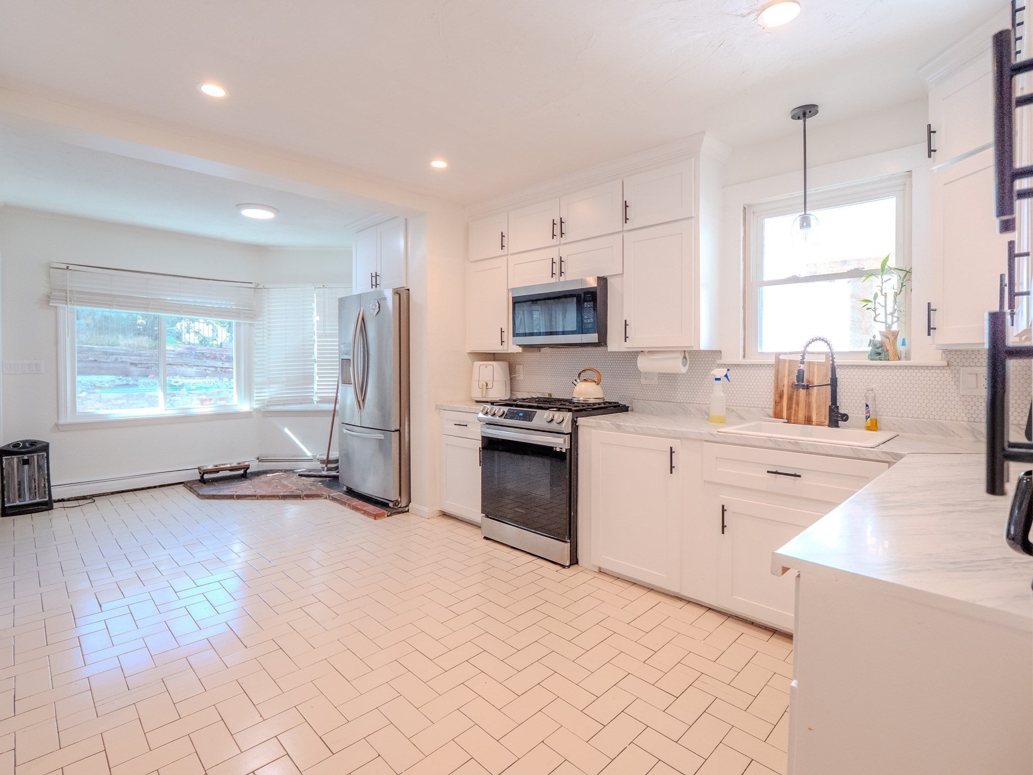 16 Morningside Rd, Worcester, MA, 16 Morningside Rd, Worcester, MA Photo #16