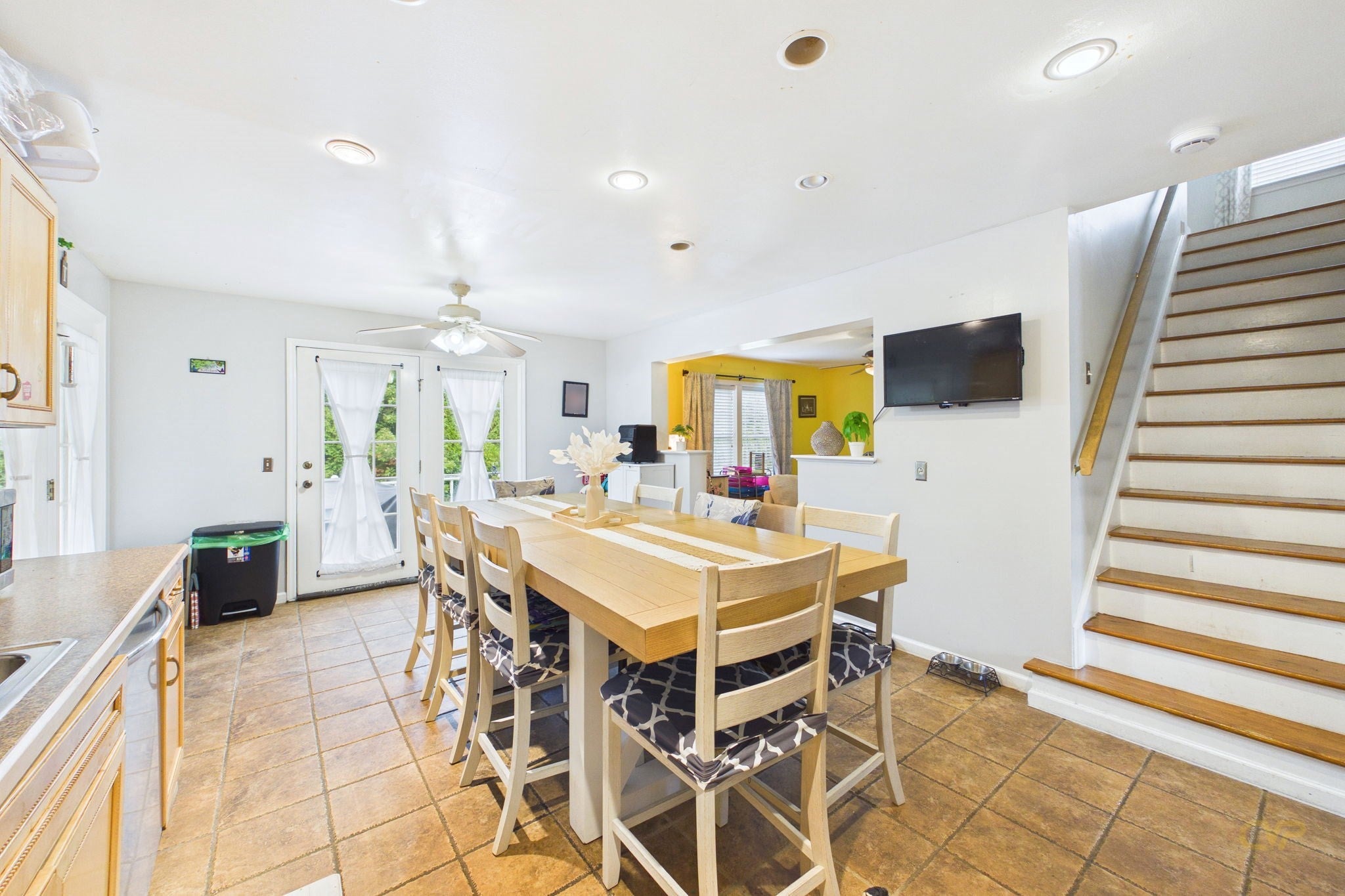 22 Freemens Cir, Freetown, MA Photo #21