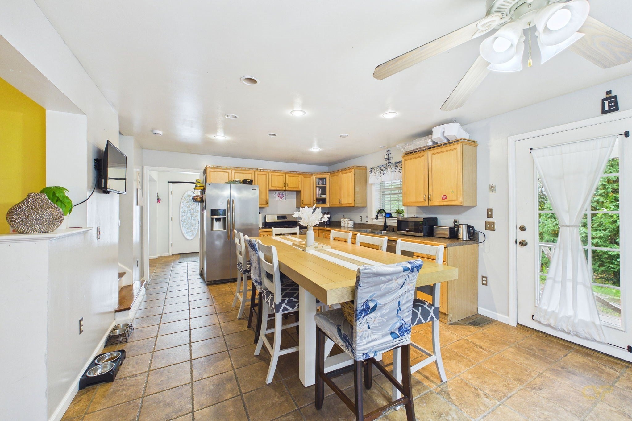 22 Freemens Cir, Freetown, MA Photo #17