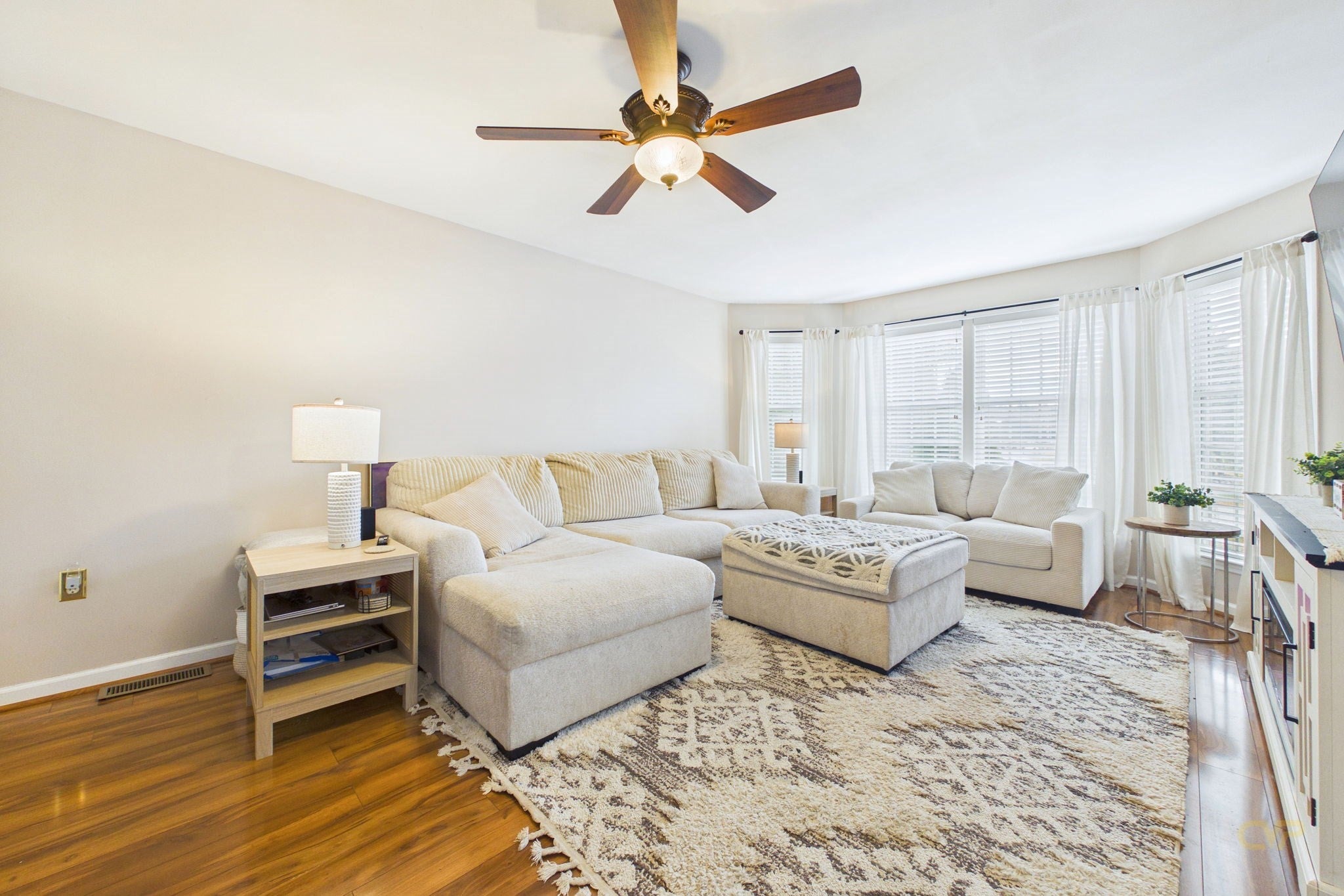 22 Freemens Cir, Freetown, MA Photo #6
