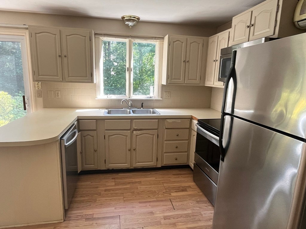 7 Tupola Ln, Mattapoisett, MA, 7 Tupola Ln, Mattapoisett, MA Photo #9