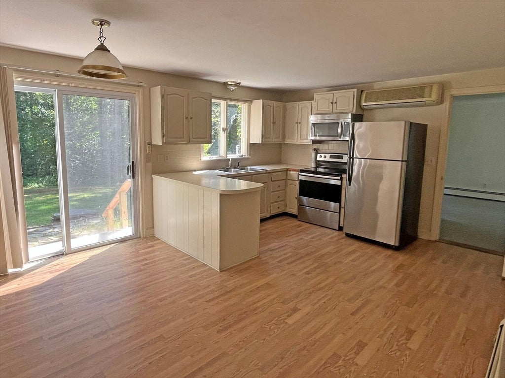 7 Tupola Ln, Mattapoisett, MA, 7 Tupola Ln, Mattapoisett, MA Photo #8