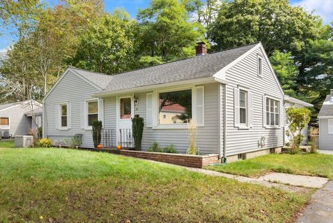 20 Pearse Rd Swansea MA 02777