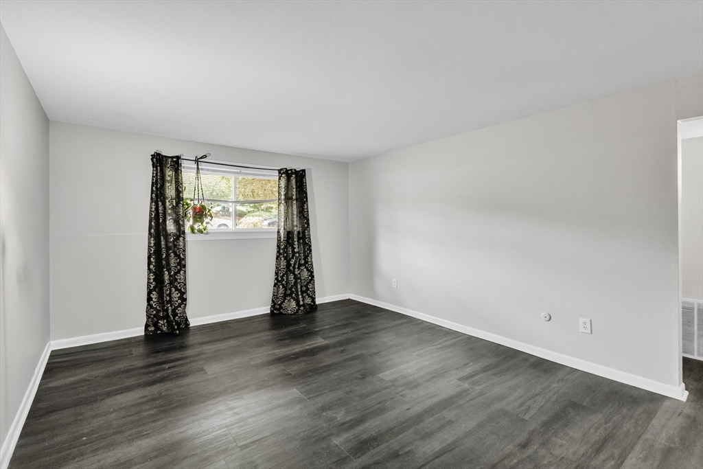 176 Maple Ave 7-1