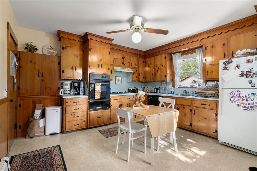 22-24 Emerald Street