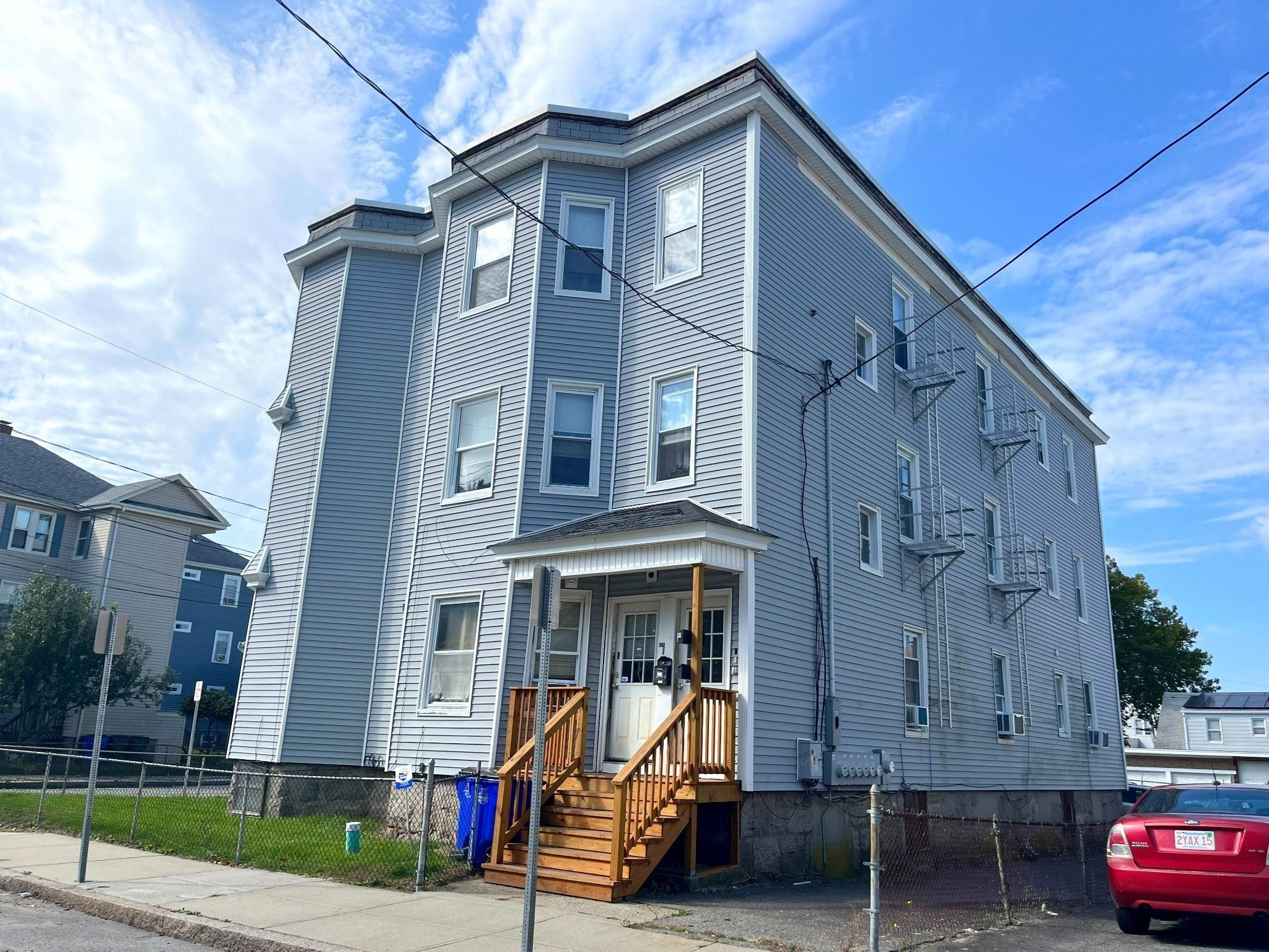 523 Whipple St