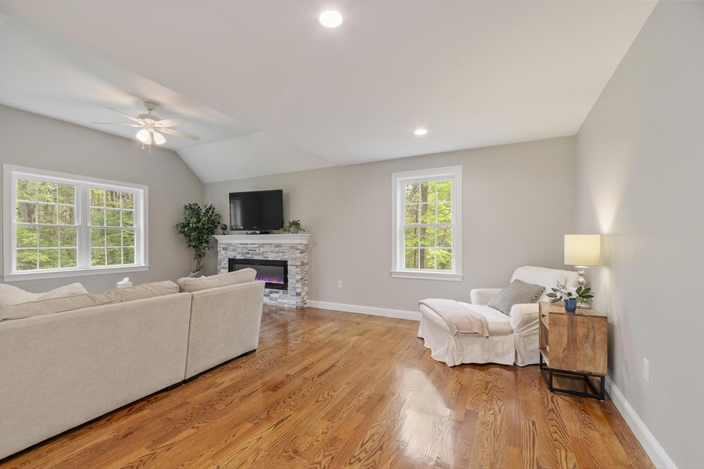 10 West St, Wilmington, MA Photo #11