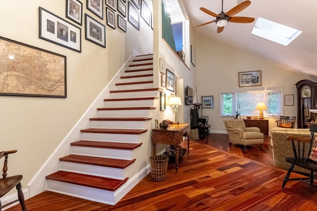 15 Pilgrim Dr A