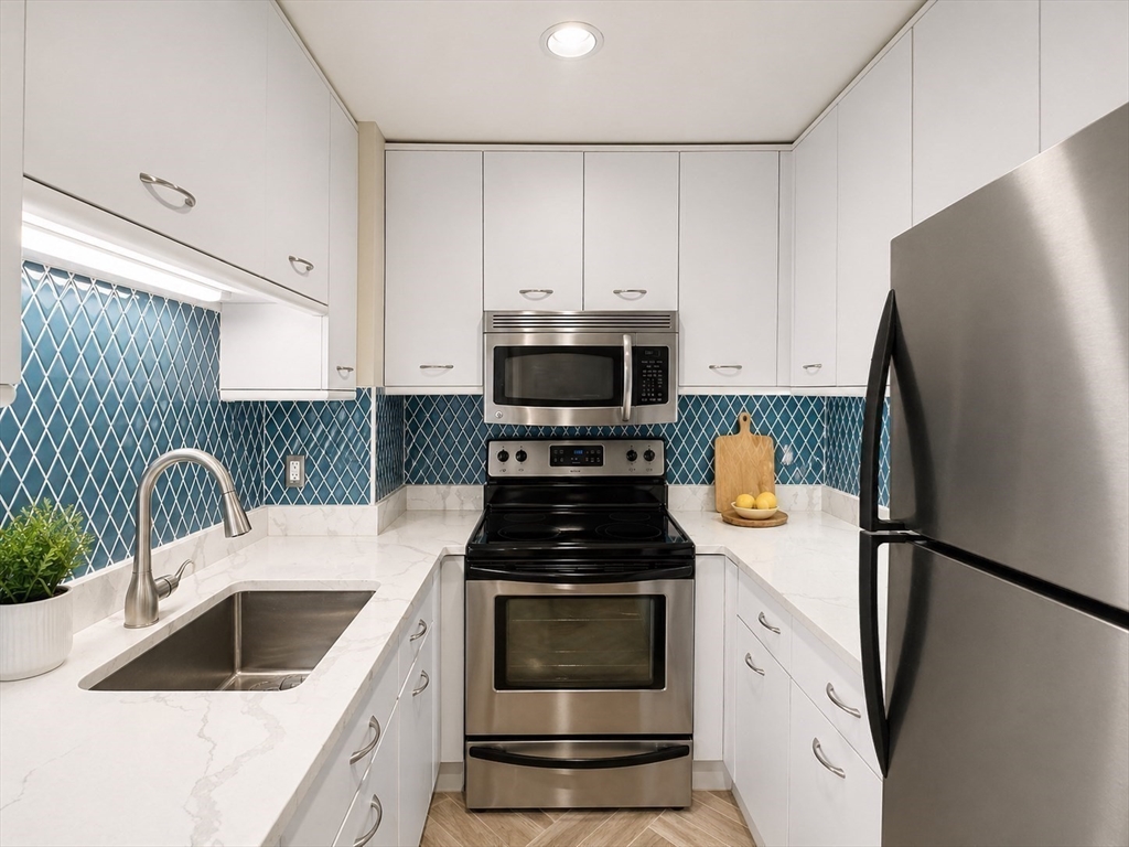 416 Marlborough 102