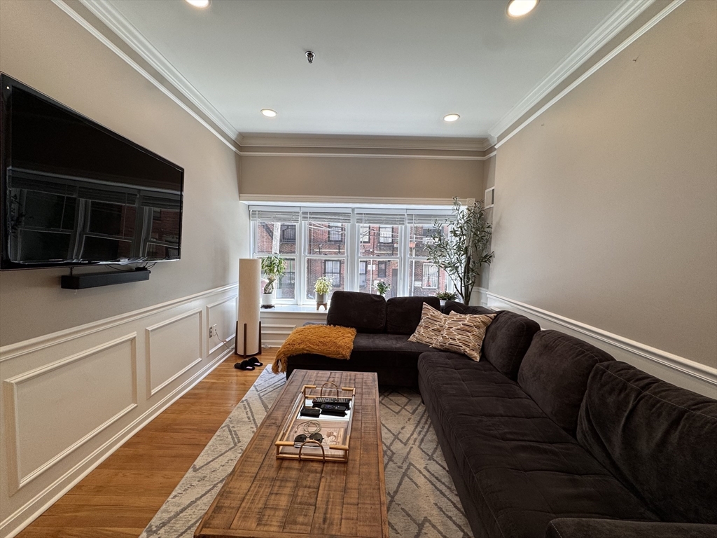 416 Marlborough 102
