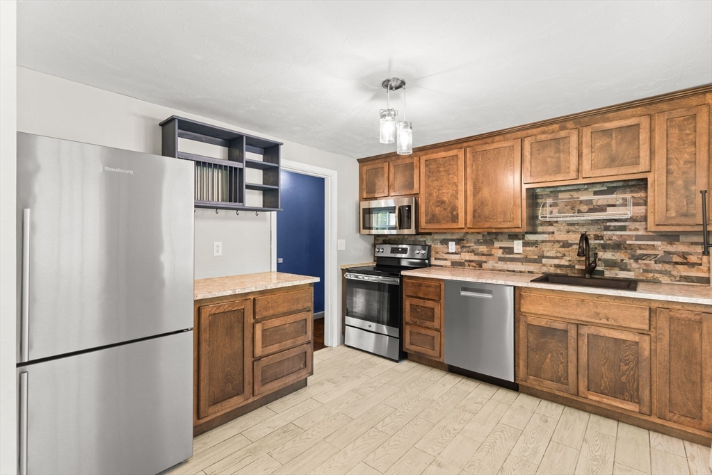 166 Purchase St