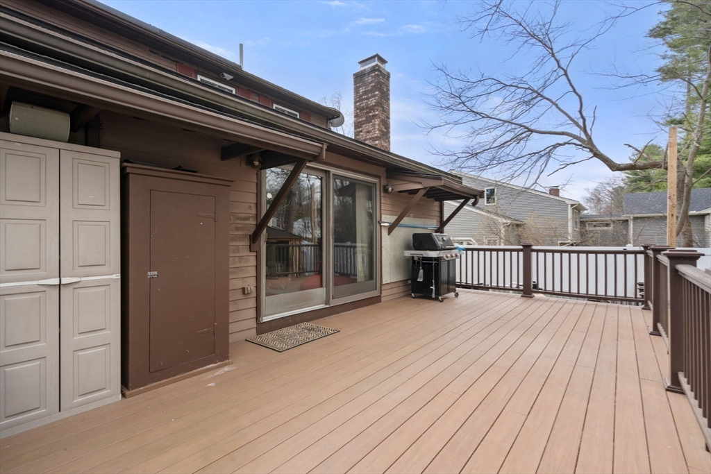 Natick, Massachusetts 01760, United States, 4 Bedrooms Bedrooms, ,3 BathroomsBathrooms,Residential,Active,174253