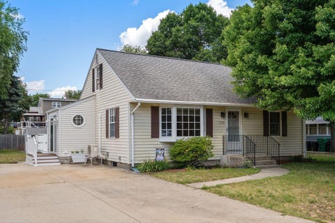 Photo of 1534 Donohue Rd, Chicopee, MA 01020 (MLS # 73539355)