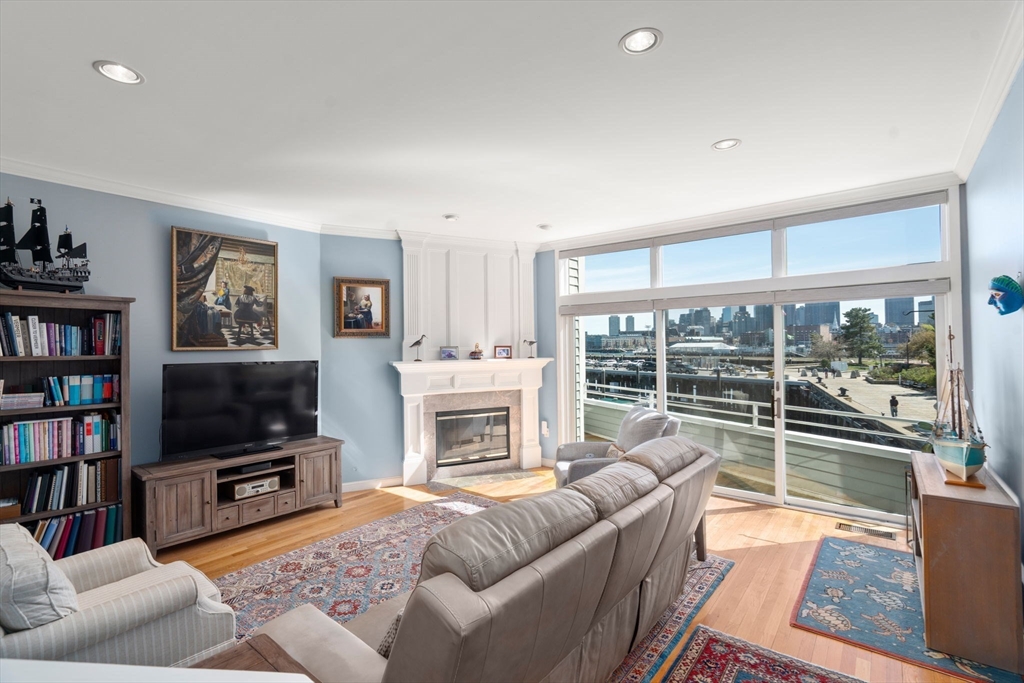 65 Constellation Wharf 65