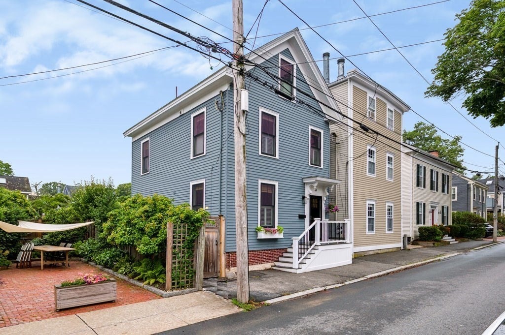 68 Milk St