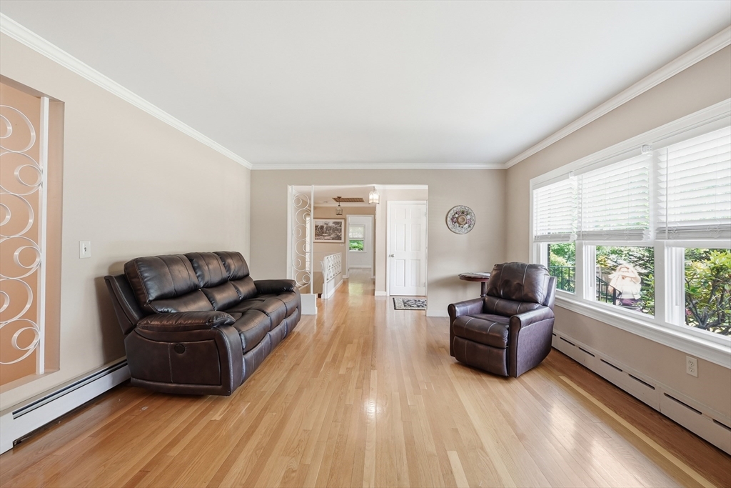 22 Maxdale Rd