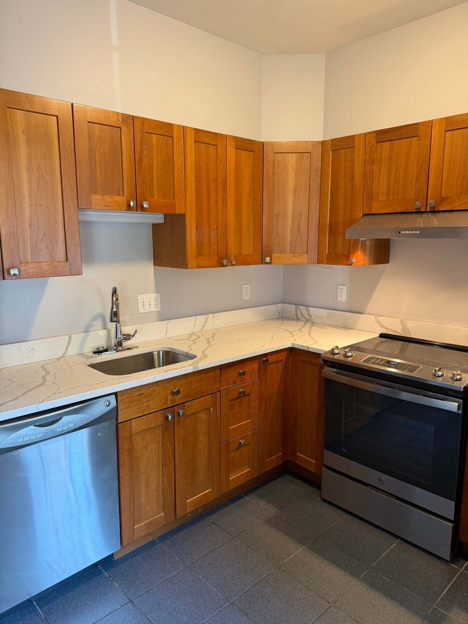 26 Garden Street #1, Cambridge, MA Photo #12