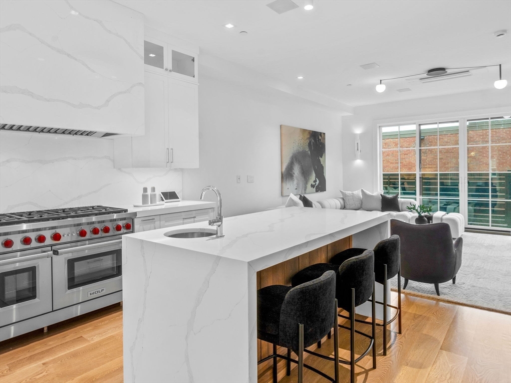 563 East Broadway 563