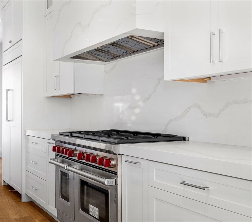 563 East Broadway 563