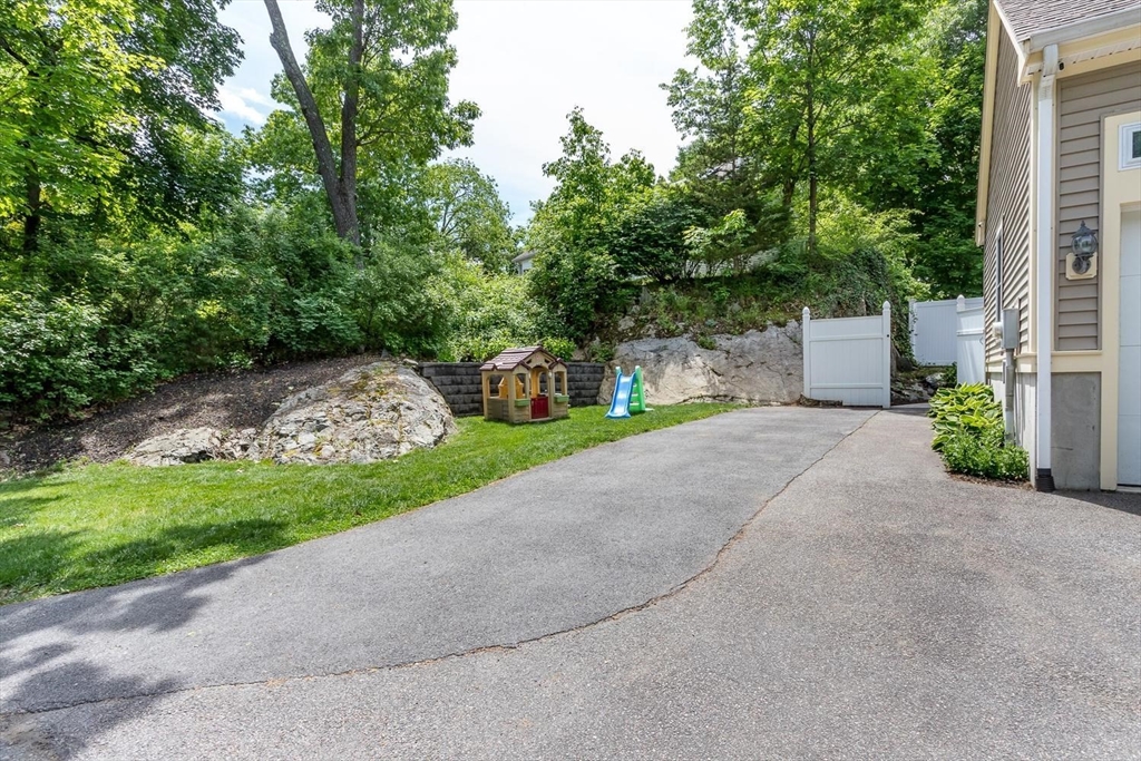 14 Endicott Place 14