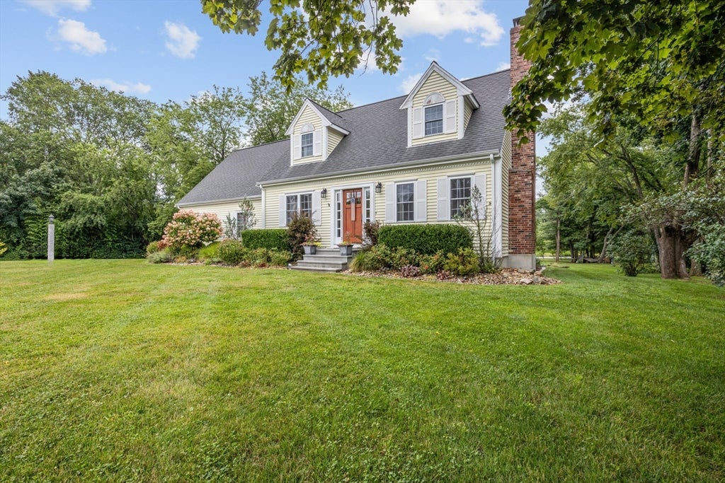 Photo of 2 Bettys Neck Rd, Lakeville, MA