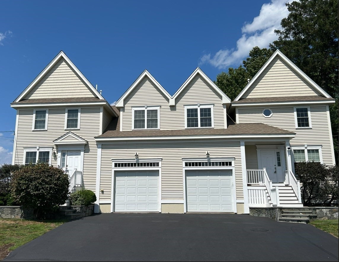 4 N Pleasant St