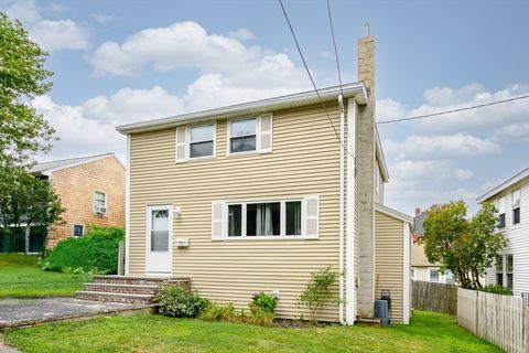 15 Lincoln Ave Hull MA 02045