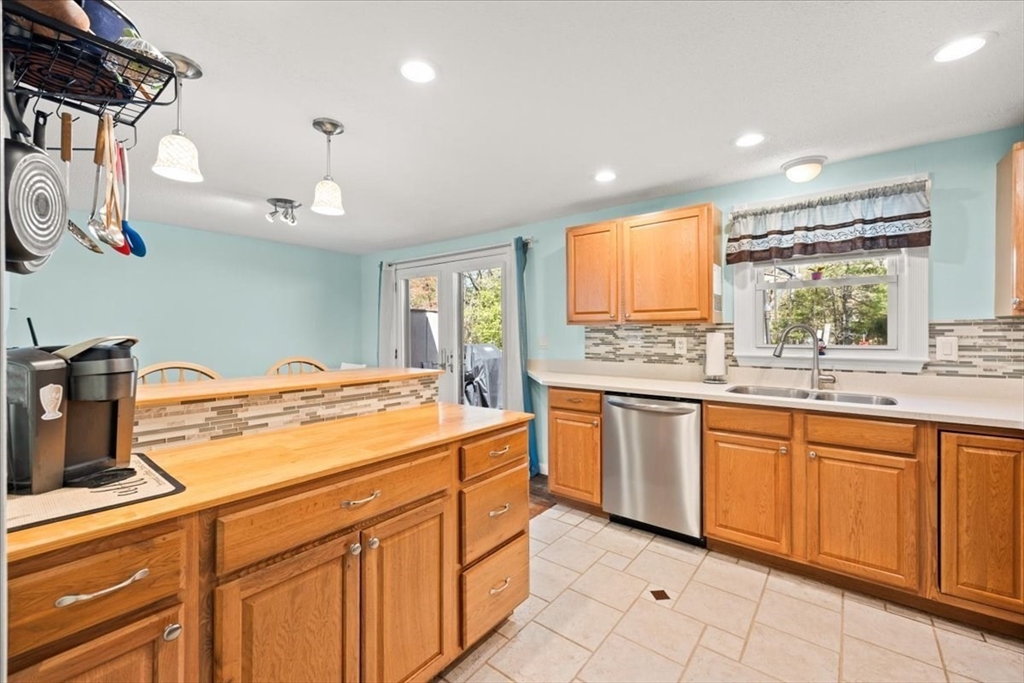 67 Fosdick Rd, Carver, MA Photo #14