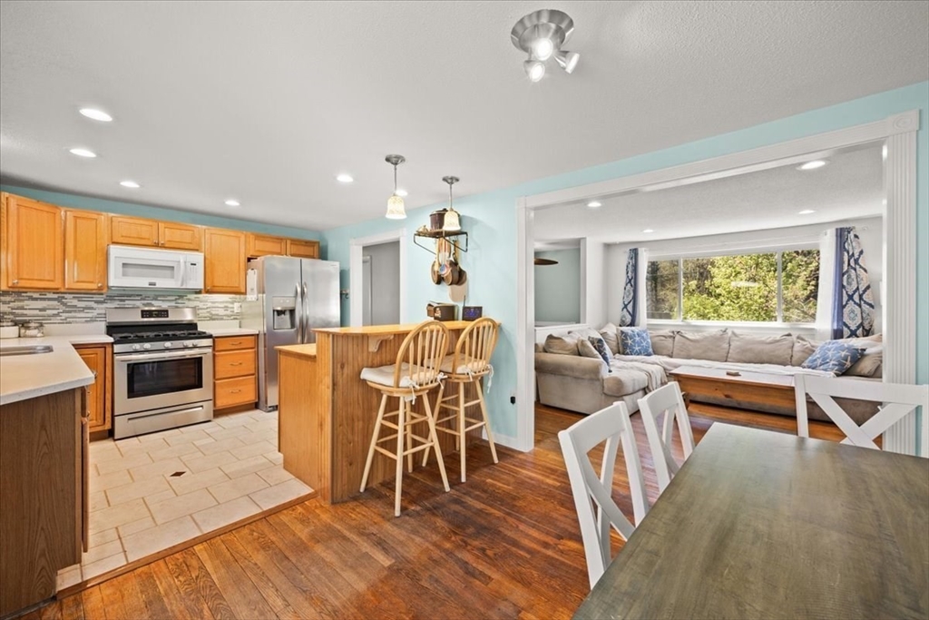 67 Fosdick Rd, Carver, MA Photo #7