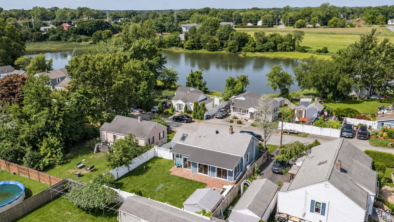 38 Little Neck Ave