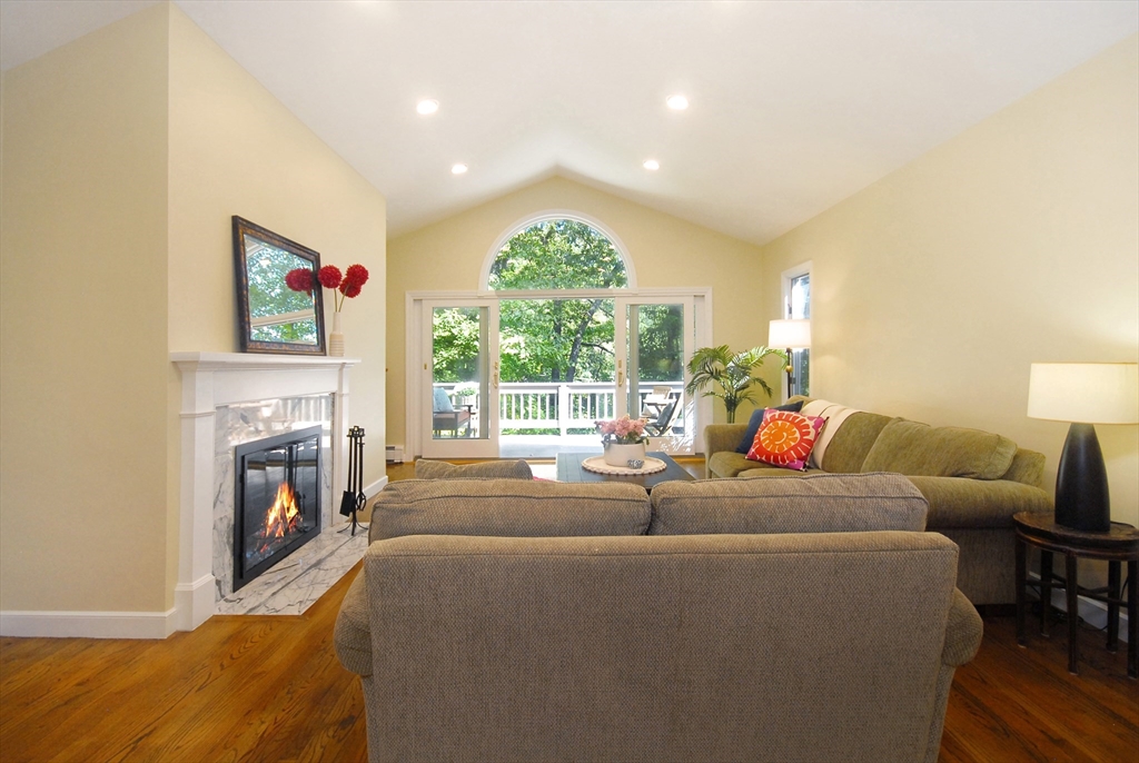 12 S Meadow Ridge