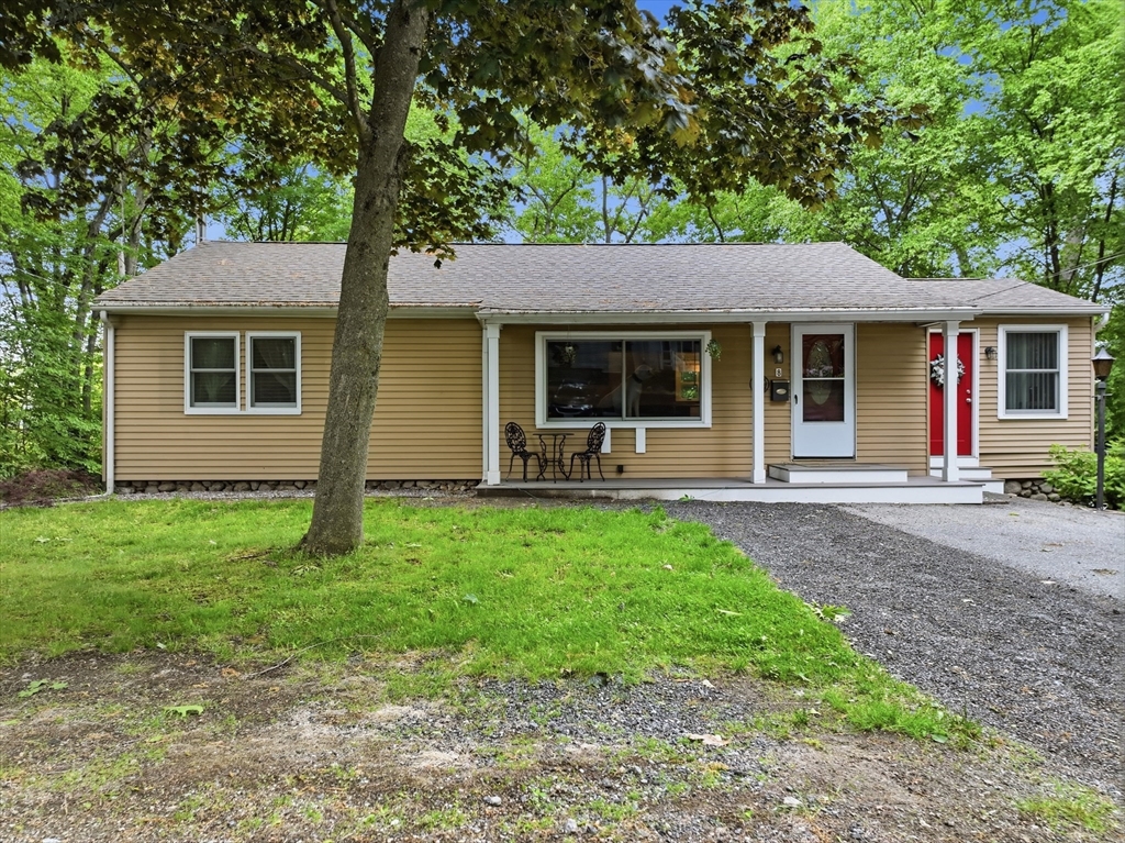 8 Woodside Ter